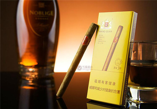荷花香烟是高端货吗多少钱